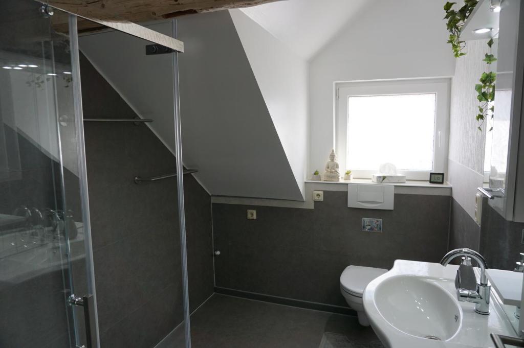 Außergewöhnliche Dachgeschosswohnung photo 4