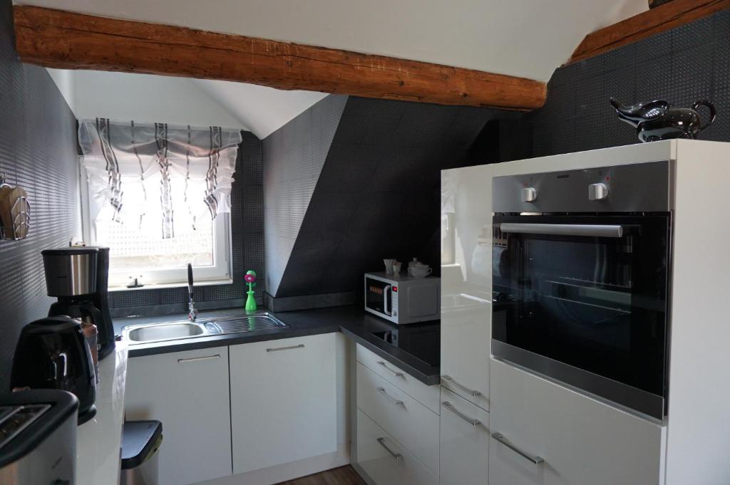 Außergewöhnliche Dachgeschosswohnung photo 3