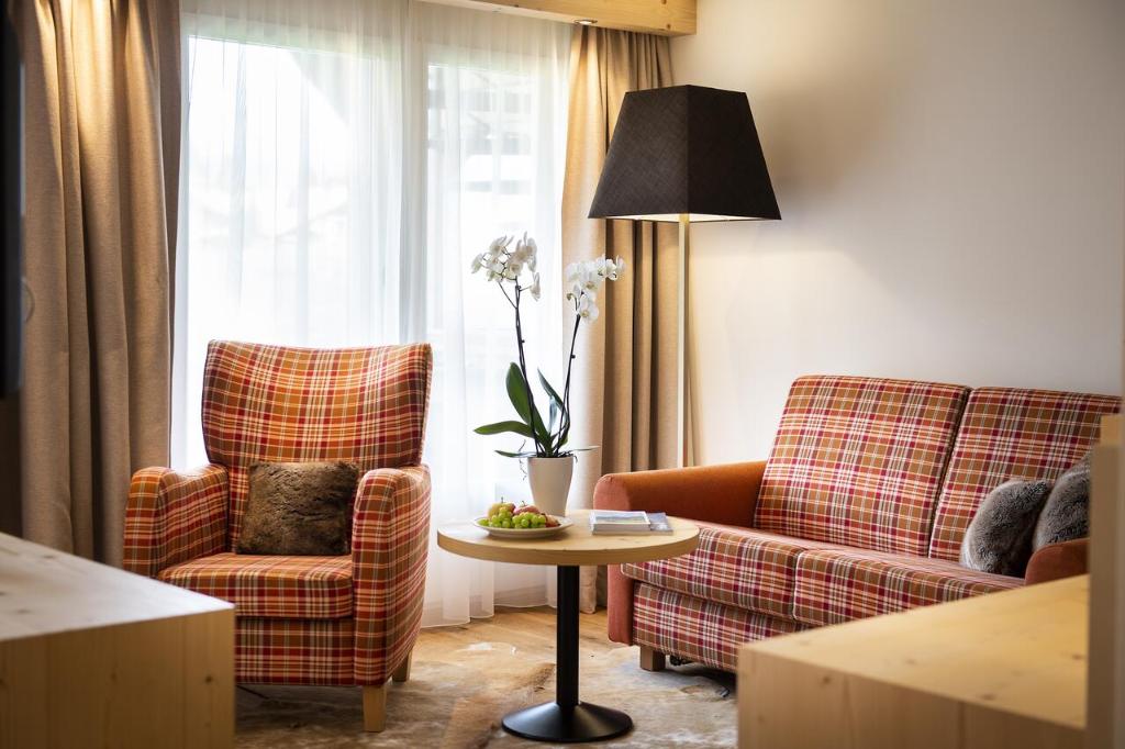 GOLFHOTEL Les Hauts de Gstaad & SPA photo 2