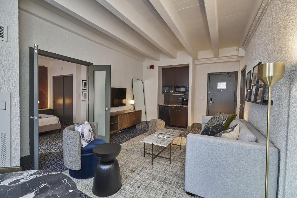 Сьюит (Фирменный люкс с 1 спальней), Gale Chicago