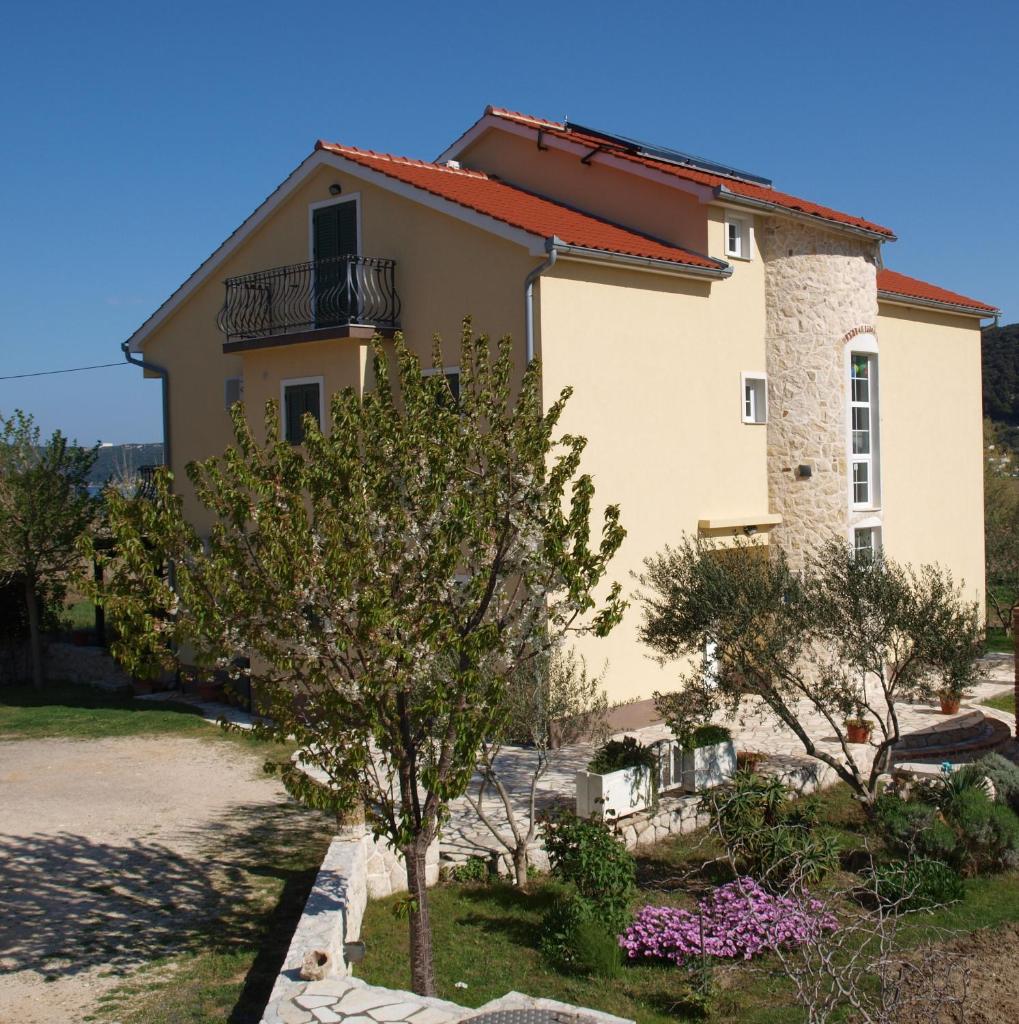 Apartments Batistić photo 2