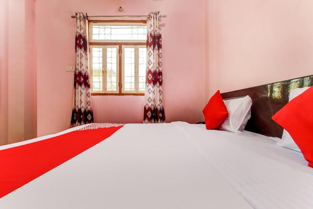 Трехместный (Классический трехместный номер), OYO 30569 Hotel Anjali
