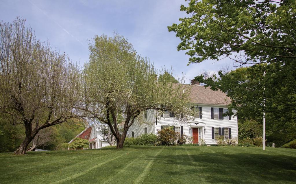 The Quechee Inn at Marshland Farm image