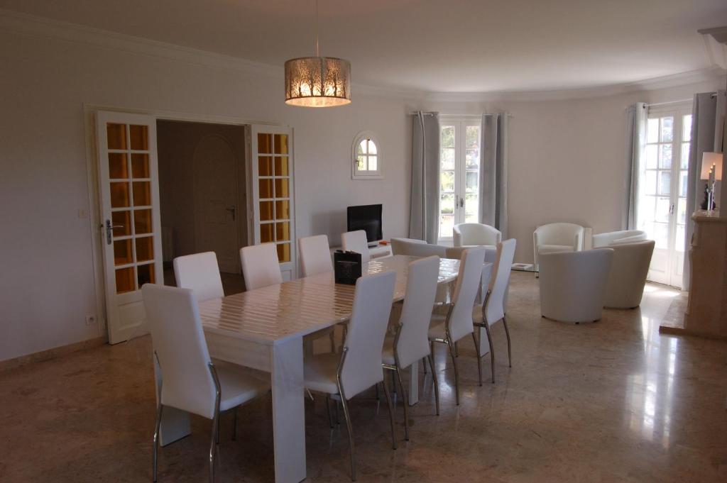 La Villa des Longchamps Location du samedi au samedi photo 3