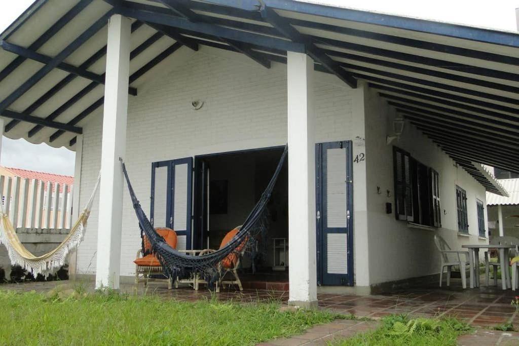 Tranquilidade a alguns passos da praia - churrasqueira, super wi-fi!