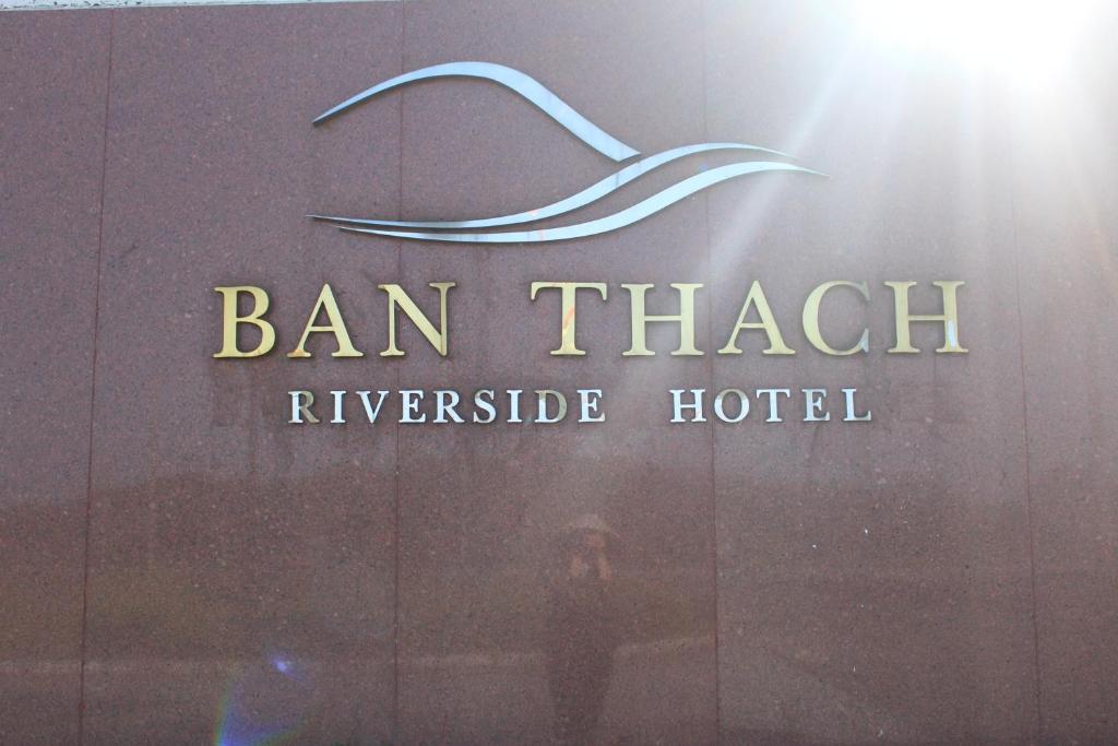 Ban Thach Riverside Hotel & Resort