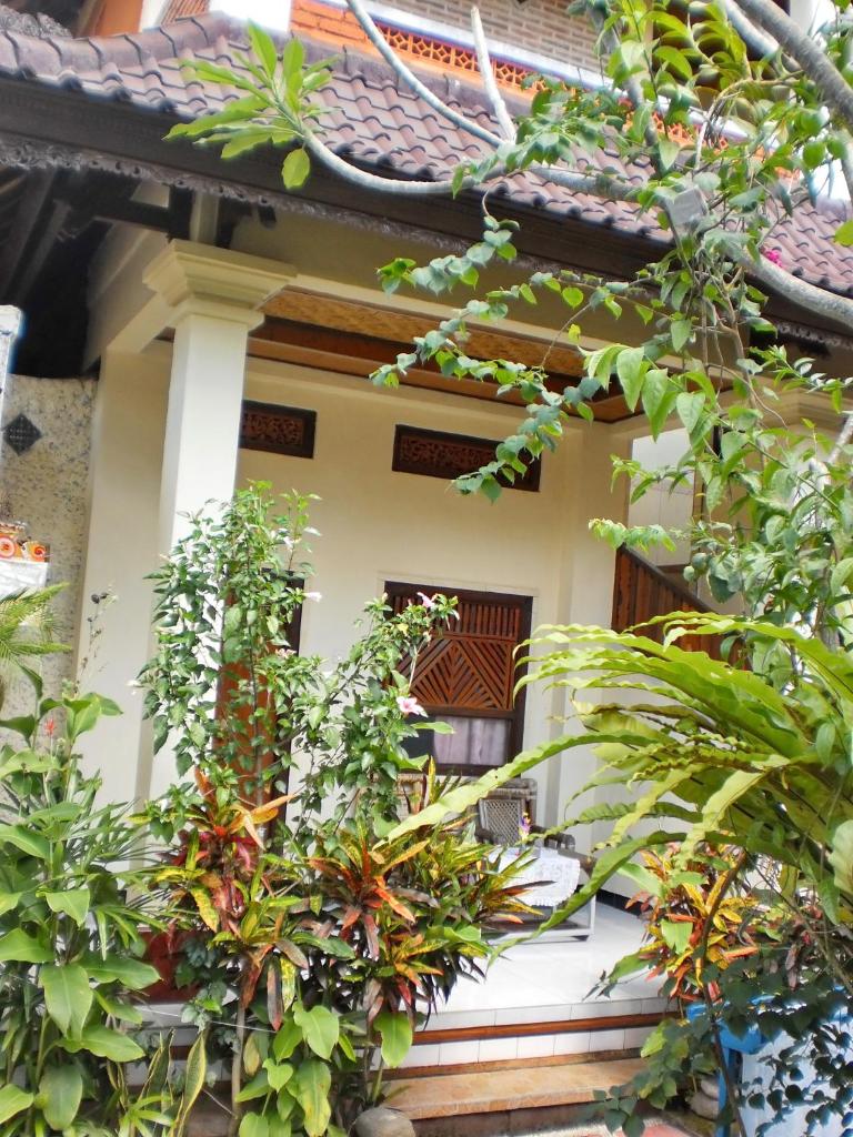 Arjuna Homestay Ubud - Tap to explore photos