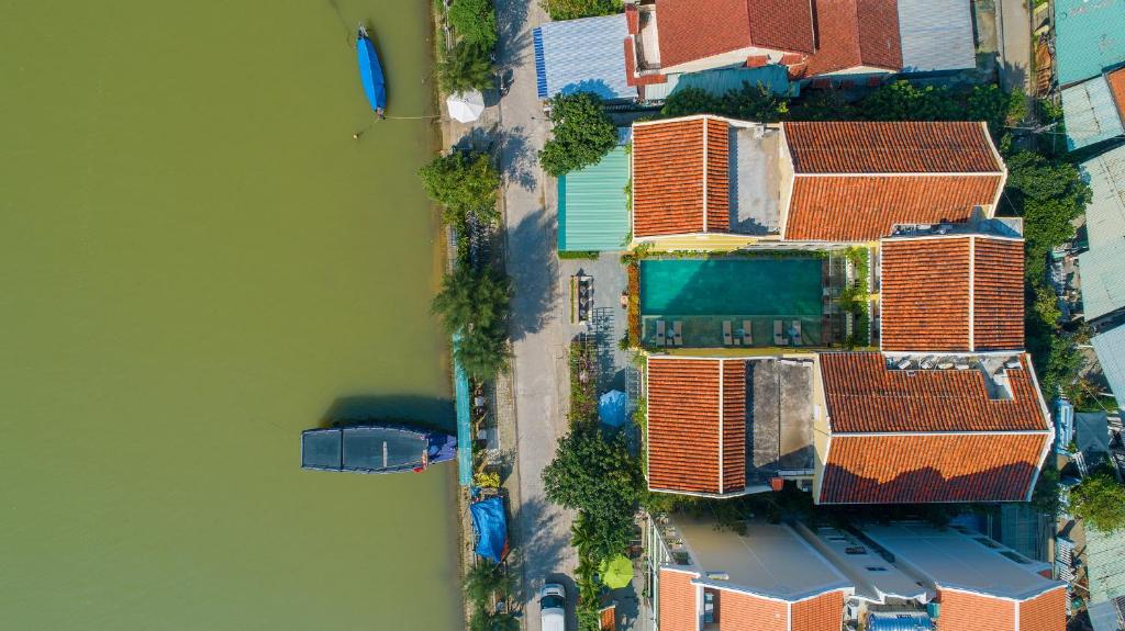 TRIPLE Riverside Villa HoiAn