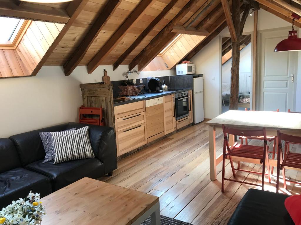 Appartement Duplex avec Jardin Attenant photo 1