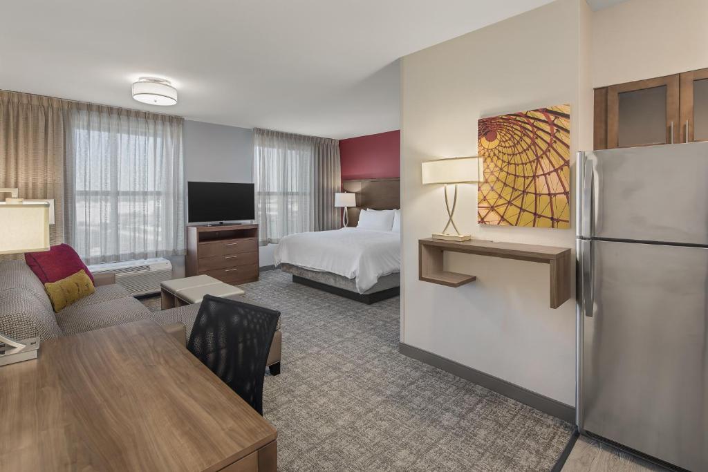 Staybridge Suites - Florence Center, an IHG Hotel photo 4