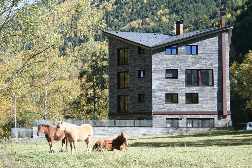 {
  "en-gb": "Apartaments Turístics Prat de Les Mines"
}