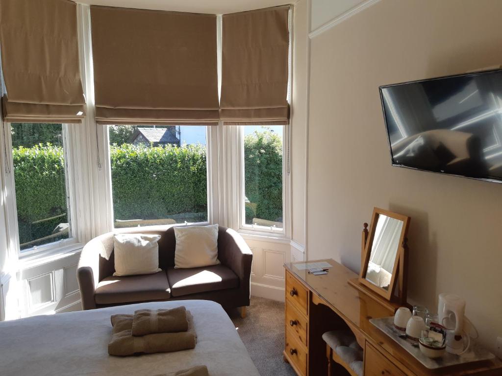 Ferndale Lodge photo 2