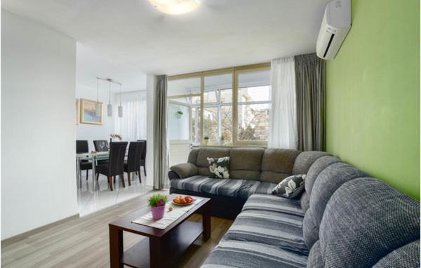 Relax Apartment near Split centar old town - Tap to explore photos