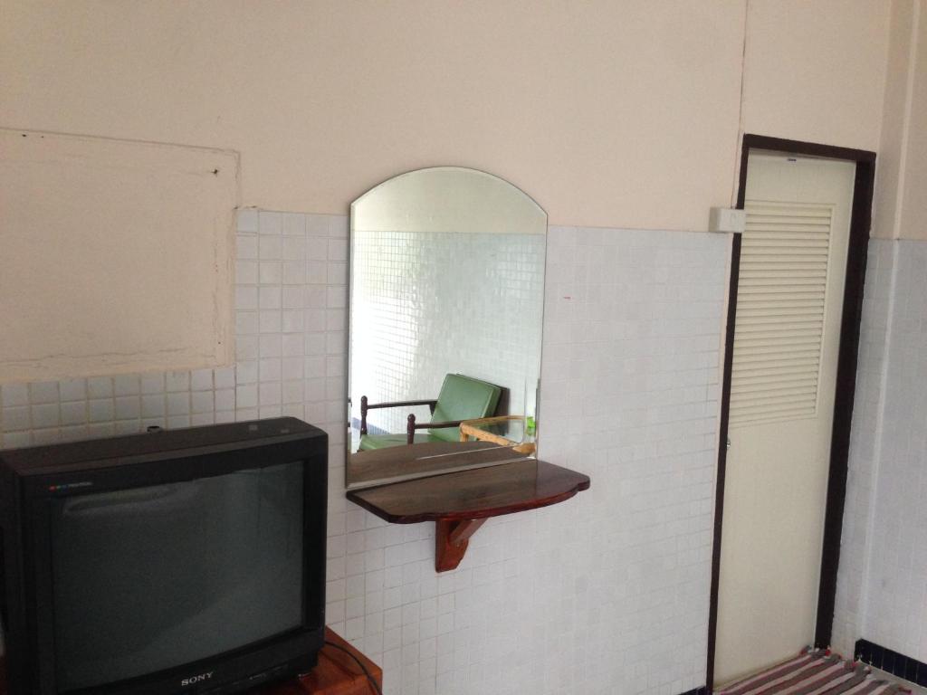 Chaisuk Bungalow Room Type - Economy Double Room