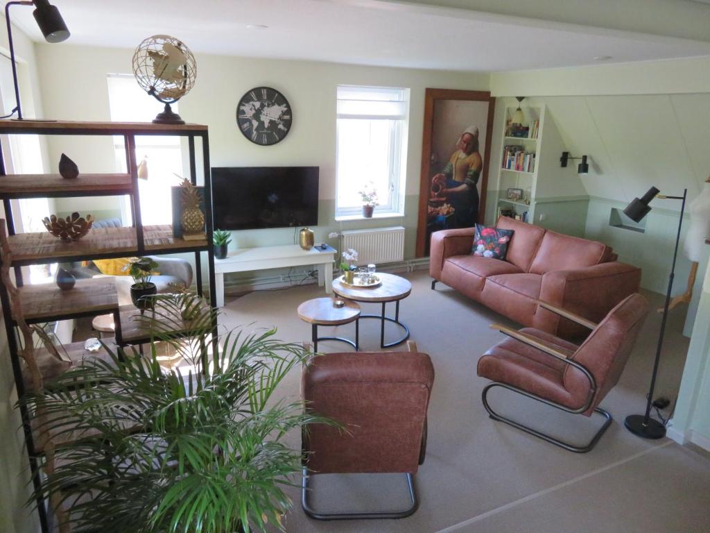 Holiday apartment with free parking Boven Jan Enkhuizen photo 1