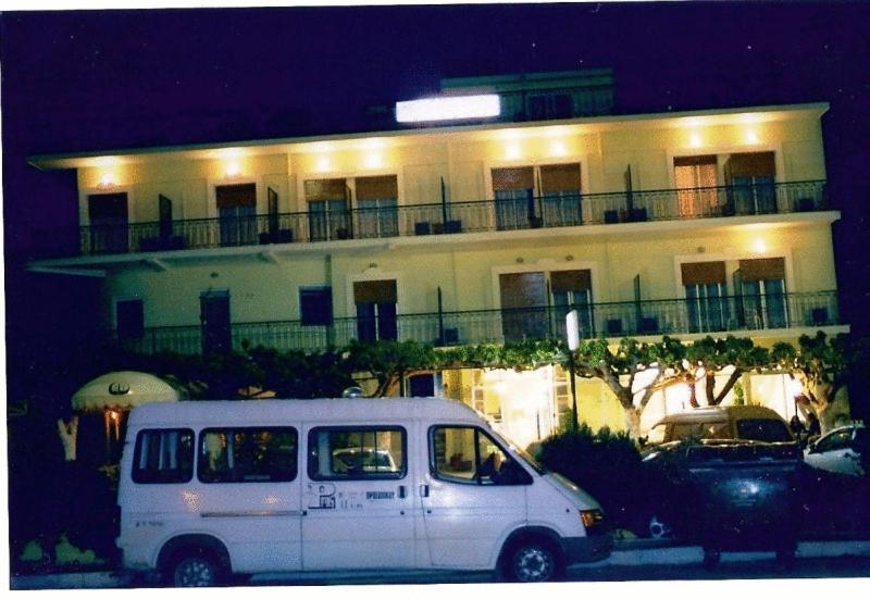 Pyrassos photo 3