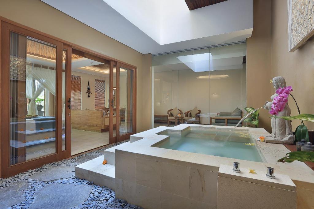 Сьюит (Люкс с гидромассажной ванной), The Sankara Suites & Villas by Pramana