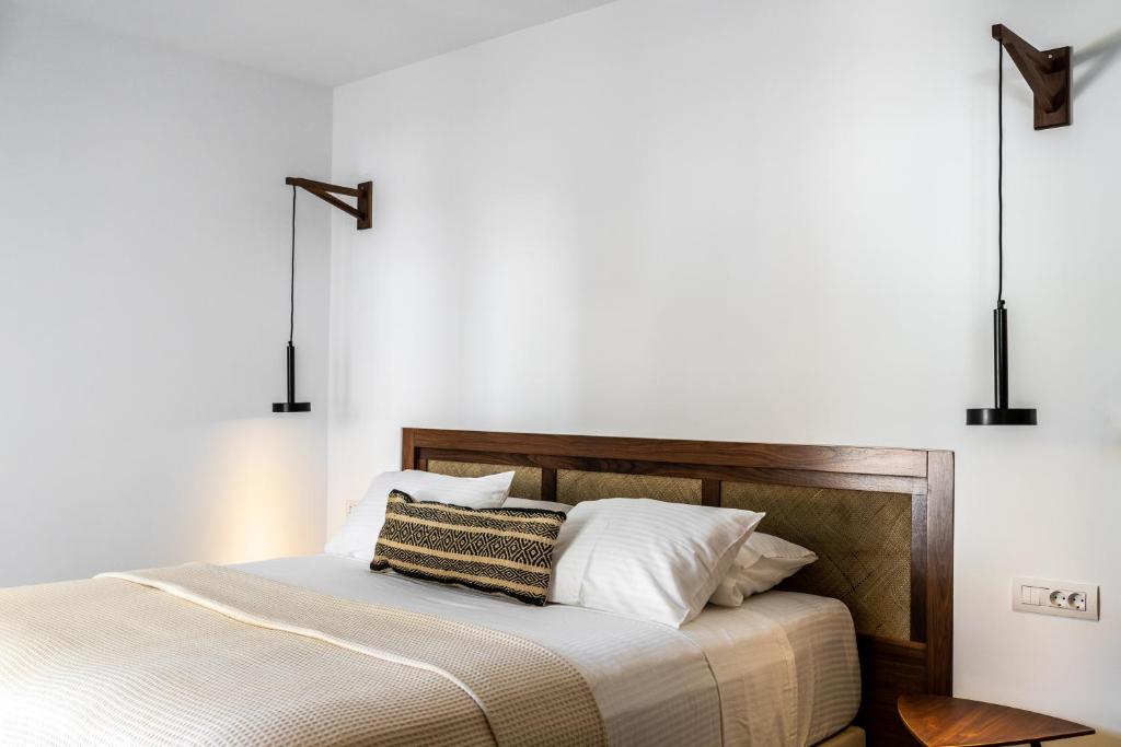Thira Gold Suites - Tap to explore photos