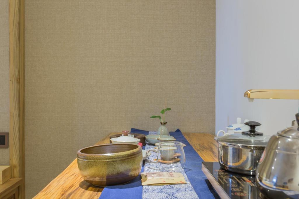 Двухместный (Chinese Mainland Citizens-Twin Room), QingJu Hotel(Wang Ping Street)