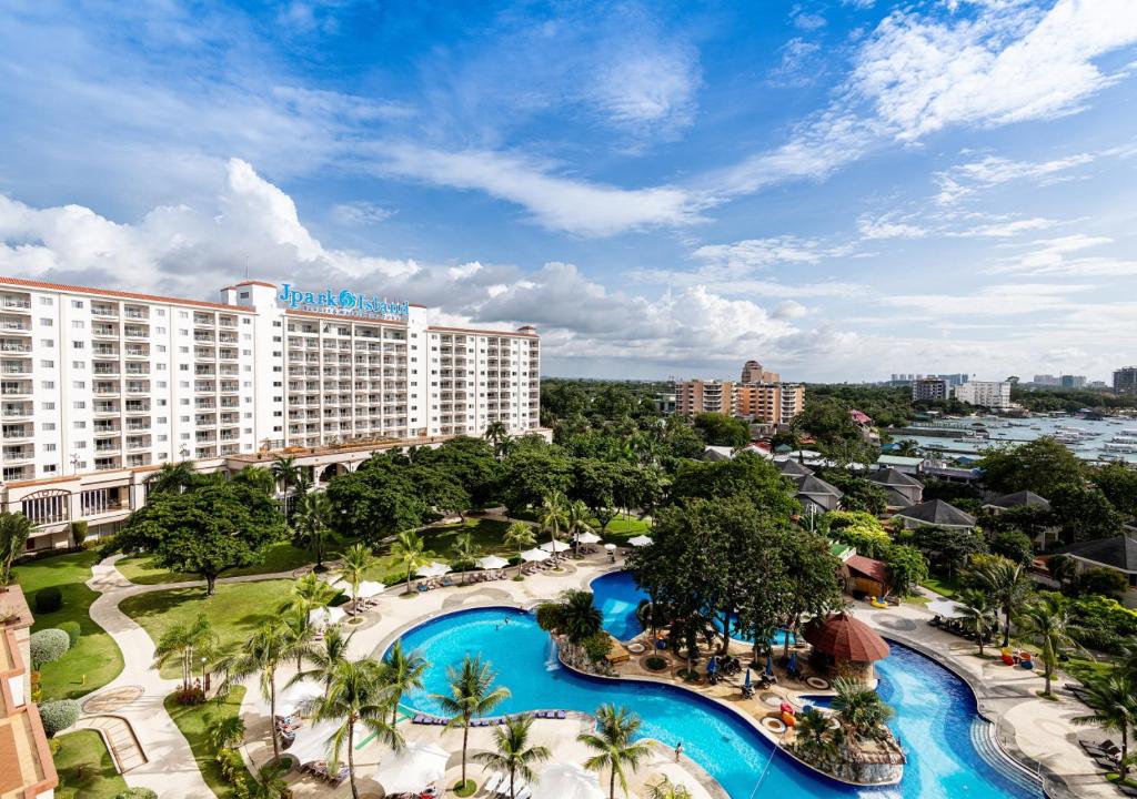 Jpark Island Resort & Waterpark Cebu photo 2
