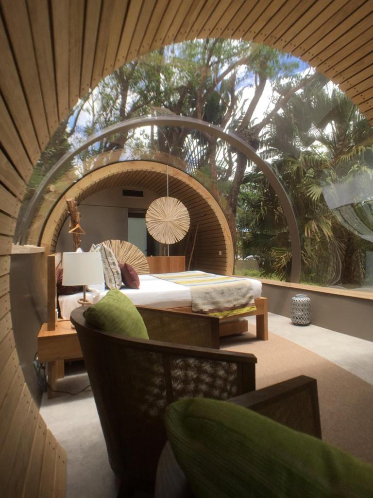 Bubble Lodge Ile aux Cerfs - Tap to explore photos