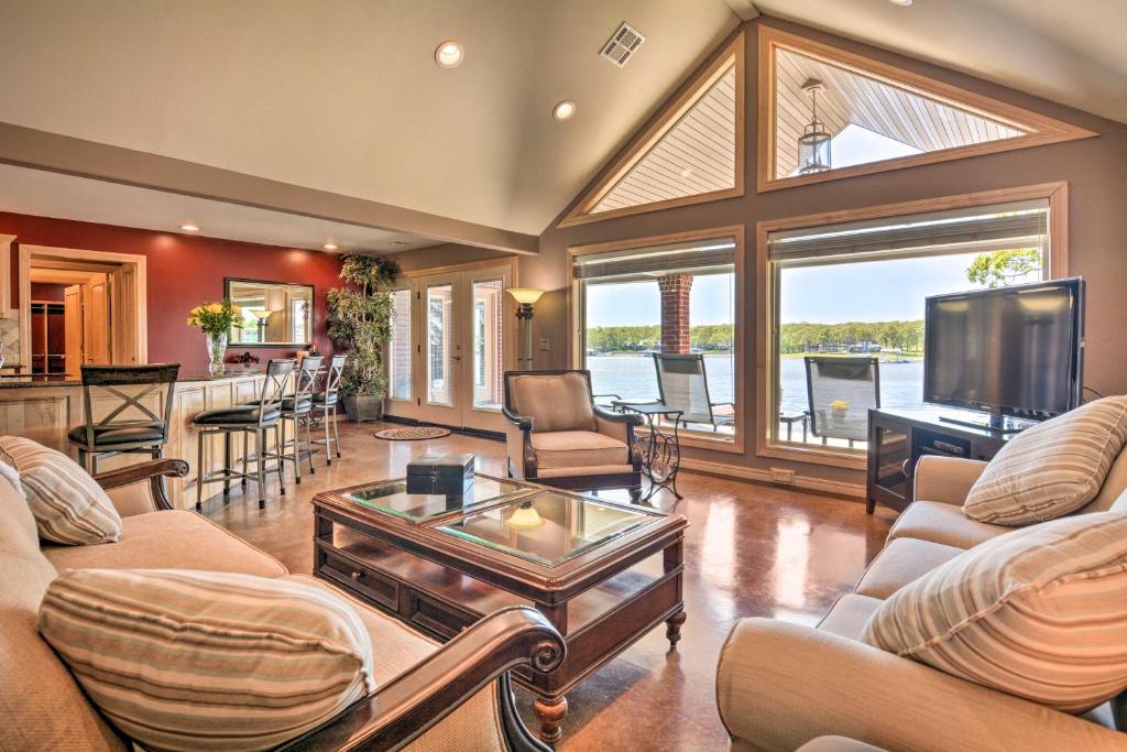 Spectacular Duck Creek Waterfront Retreat with Dock! photo 2