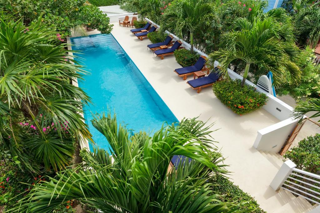 Weezie's Ocean Front Hotel and Garden Cottages photo 1