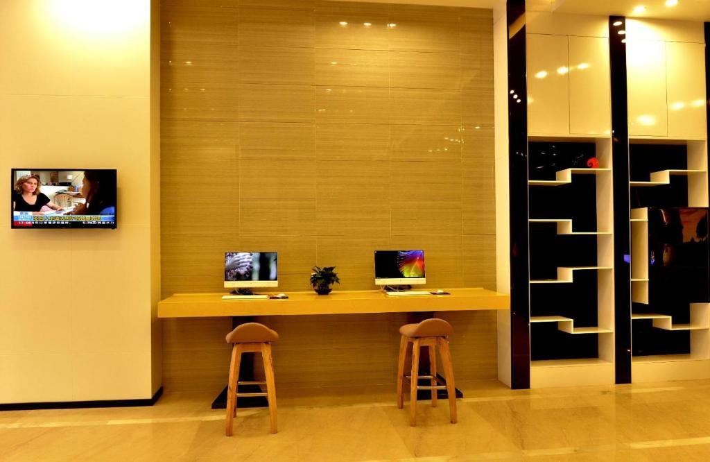 Lavande Hotel Neijiang Hanan Avenue photo 1