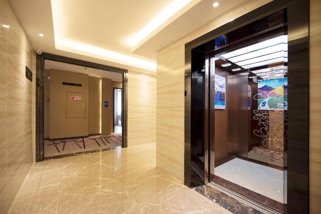 Lavande Hotel Zhongshan Shaxi photo 1