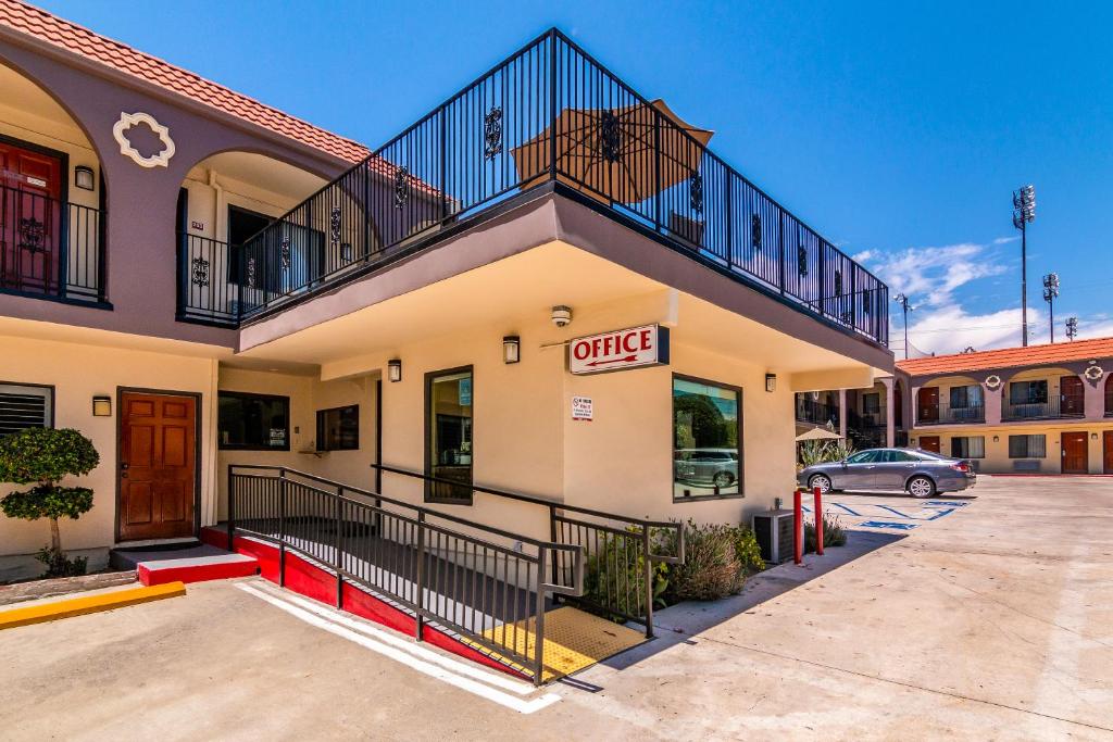 Glenridge Inn Glendale - Pasadena photo 2