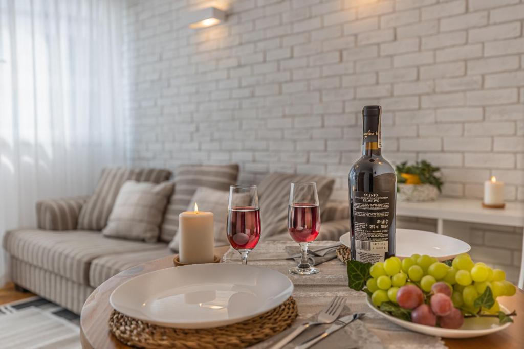Apartment Strict Warsaw Center - Metro, Free Parking photo 2