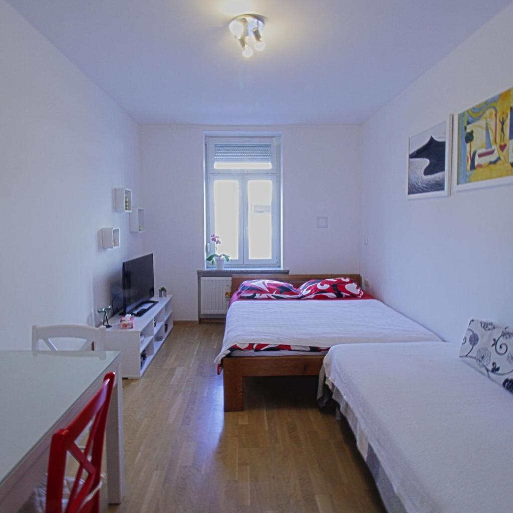 Apartment Vali - Tap to explore photos