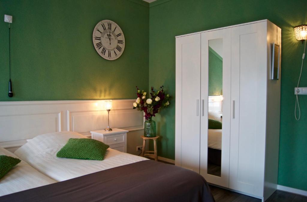The Studio Guesthouse photo 4