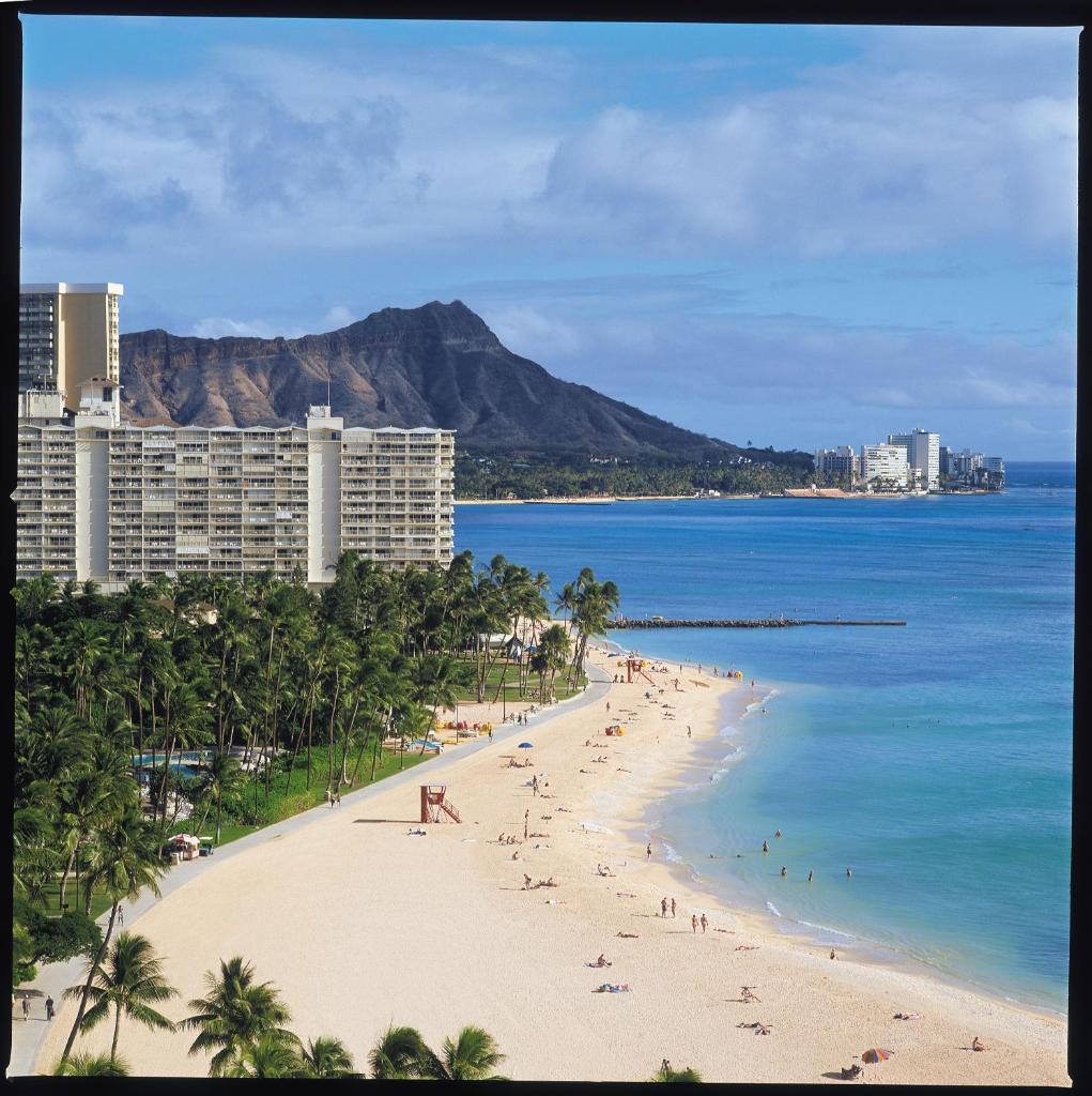Waikiki Shore by OUTRIGGER image