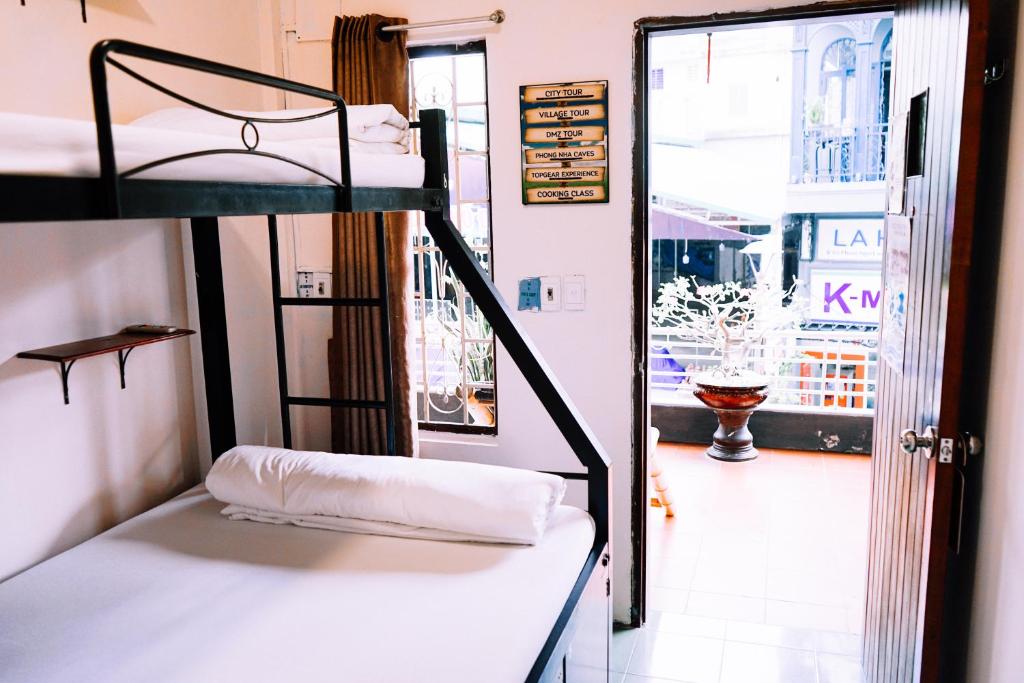 Vietnam Backpacker Hostels - Hue