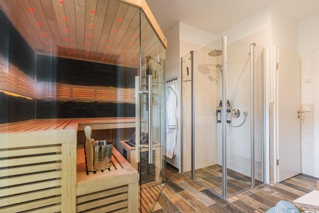 Neu!!! Ferienhaus-See-Sauna-Kamin-5 Sterne-102m² photo 2