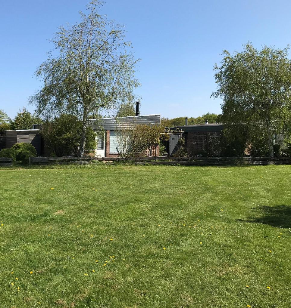 Bungalow 221 photo 2