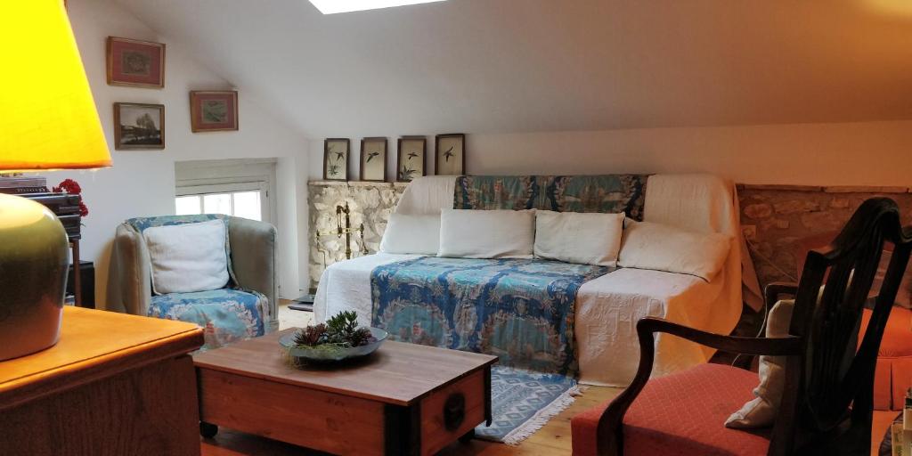 Les Glycines Bed & Breakfast photo 4