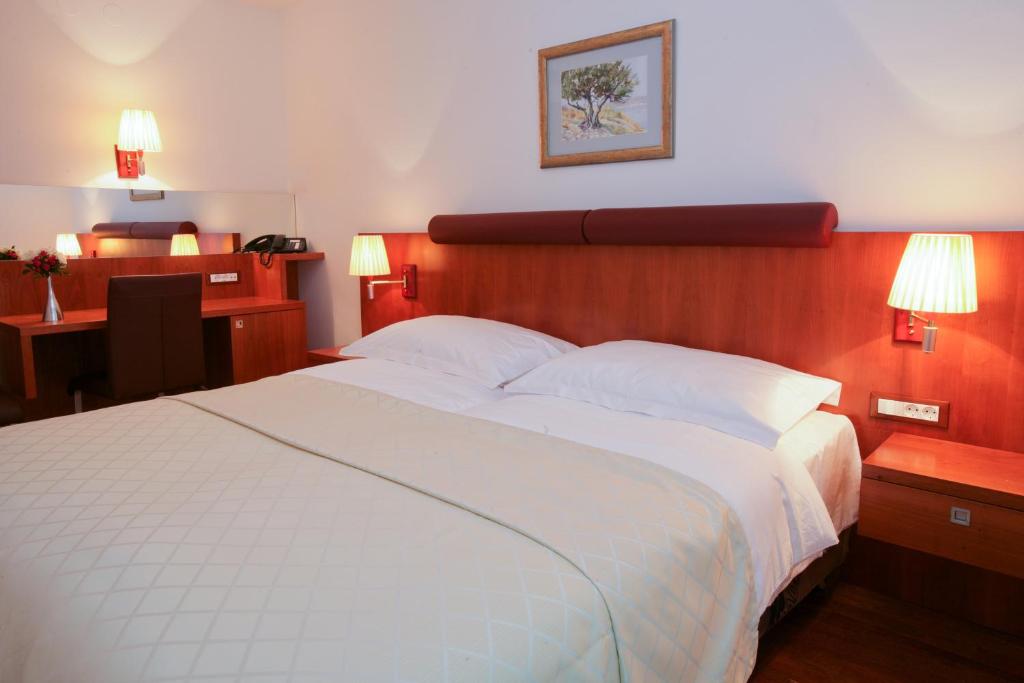 Двухместный (Двухместный номер с 2 отдельными кроватями), Hotel Croatia
