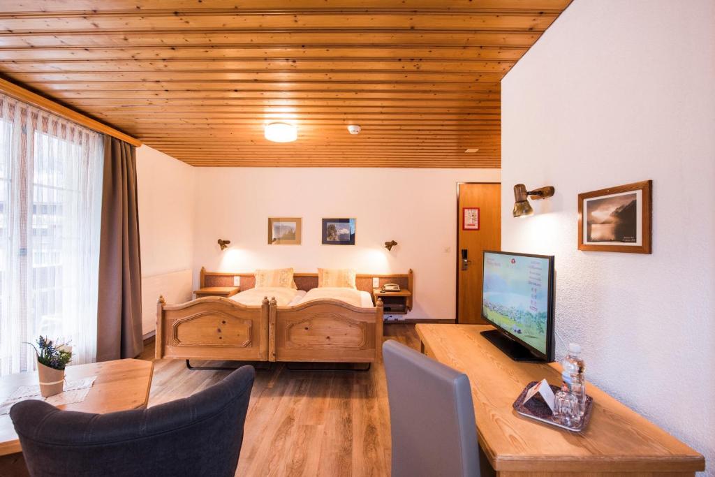 Hotel Brienzerburli photo 4