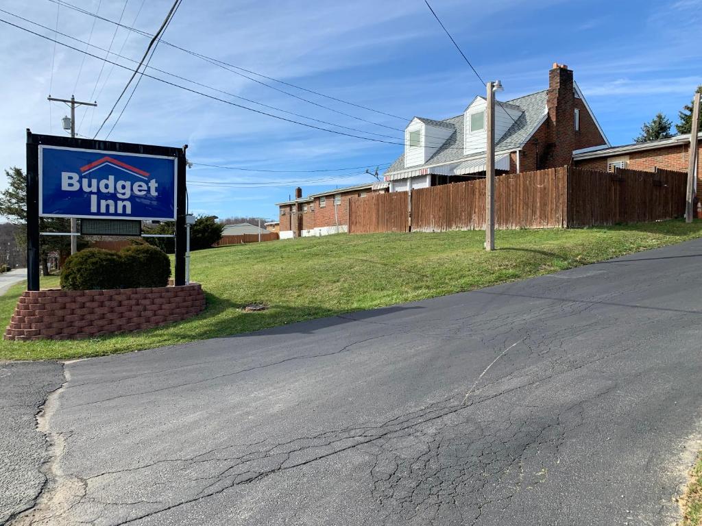 Budget Inn image