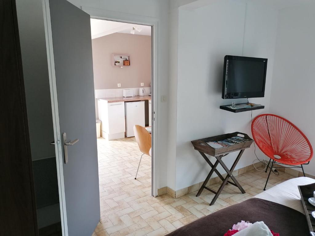 Proche Le Pouldu, cadre verdoyant avec parking photo 4