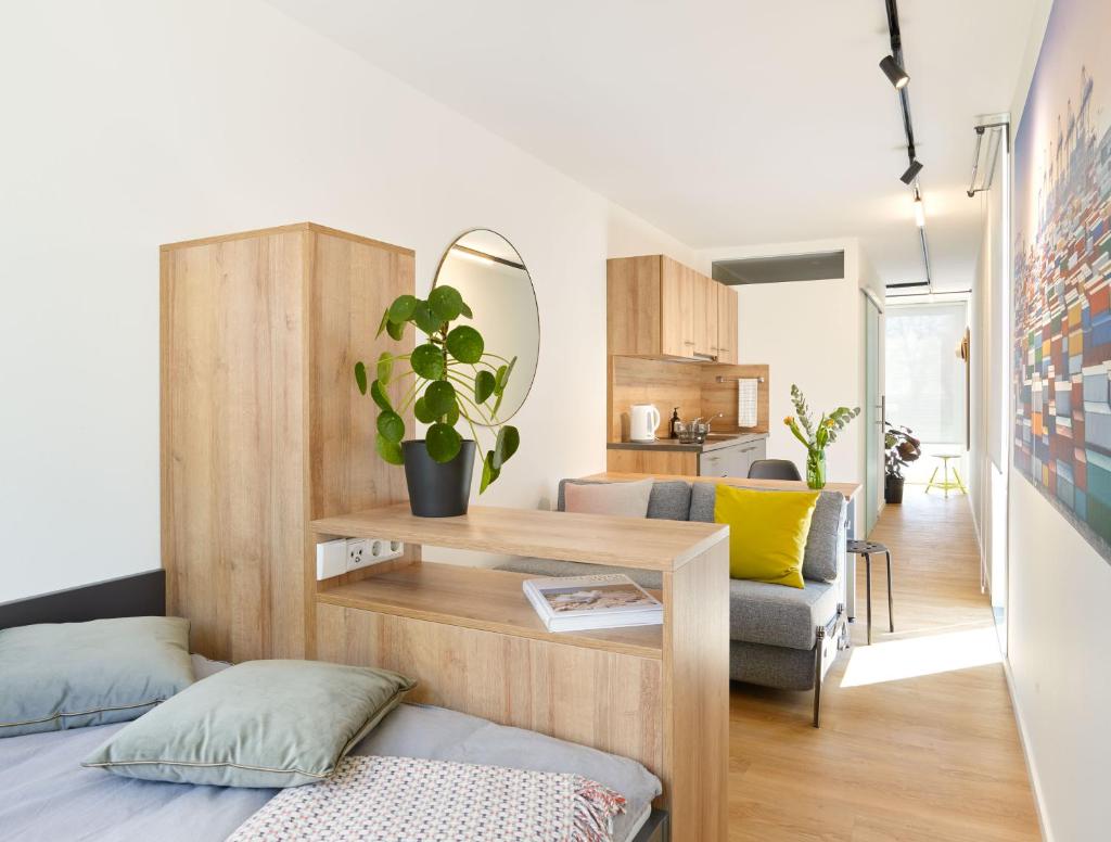 Modern ausgebauter Überseecontainer als Tiny House photo 4