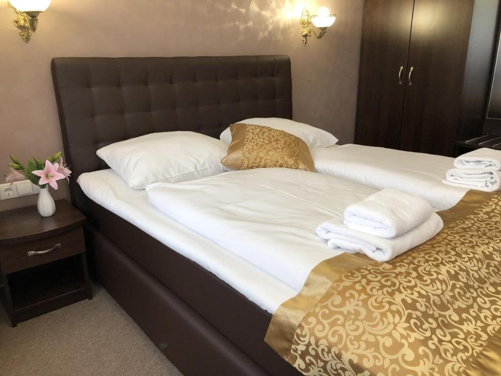 Двухместный (Улучшенный двухместный номер с 1 кроватью), Hotel Atlas