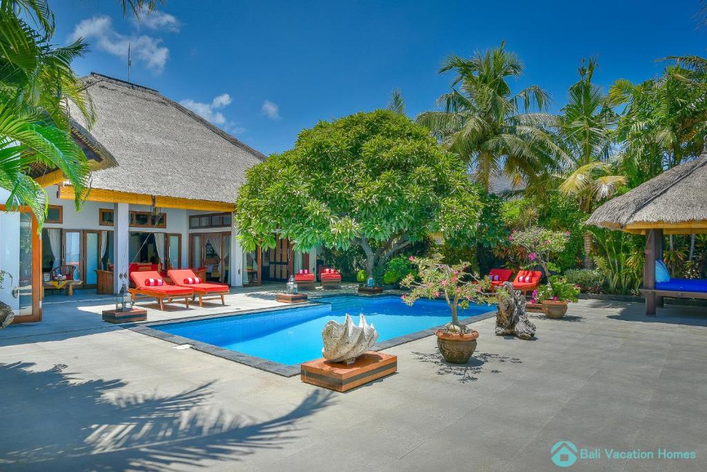 Villa Kamboja - Intimate Luxury Lovina Beach Villa photo 4