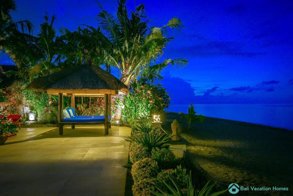 Villa Kamboja - Intimate Luxury Lovina Beach Villa photo 2