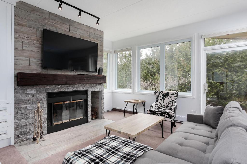 Ski In Out 1 BR, Sleeps 6 Cachet Crossing