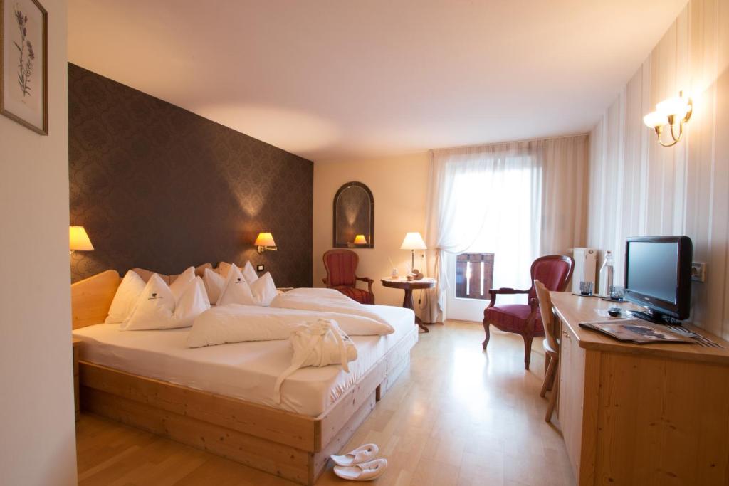 Schwarzer Adler photo 3