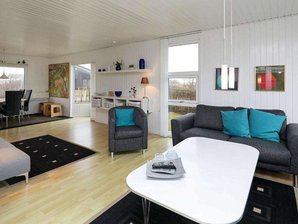 4 person holiday home in Ringk bing photo 2