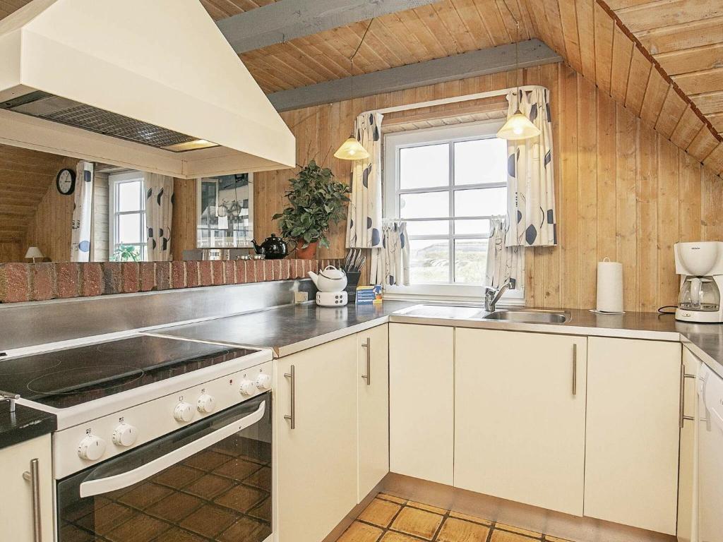 8 person holiday home in Ringk bing photo 4